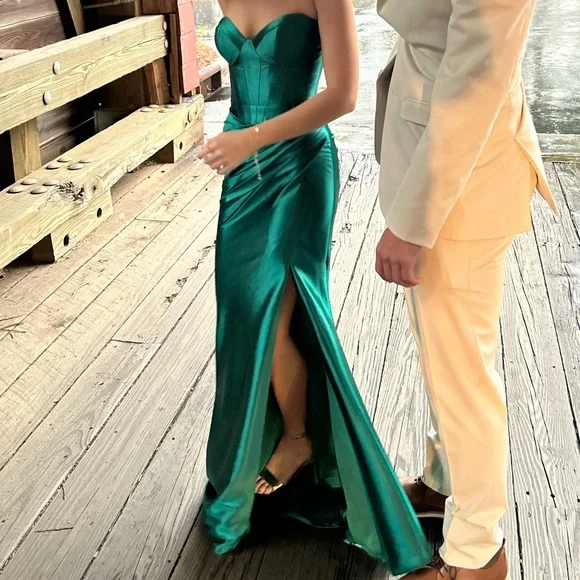 Sherri Hill strapless prom dress, green, 000, worn once.
